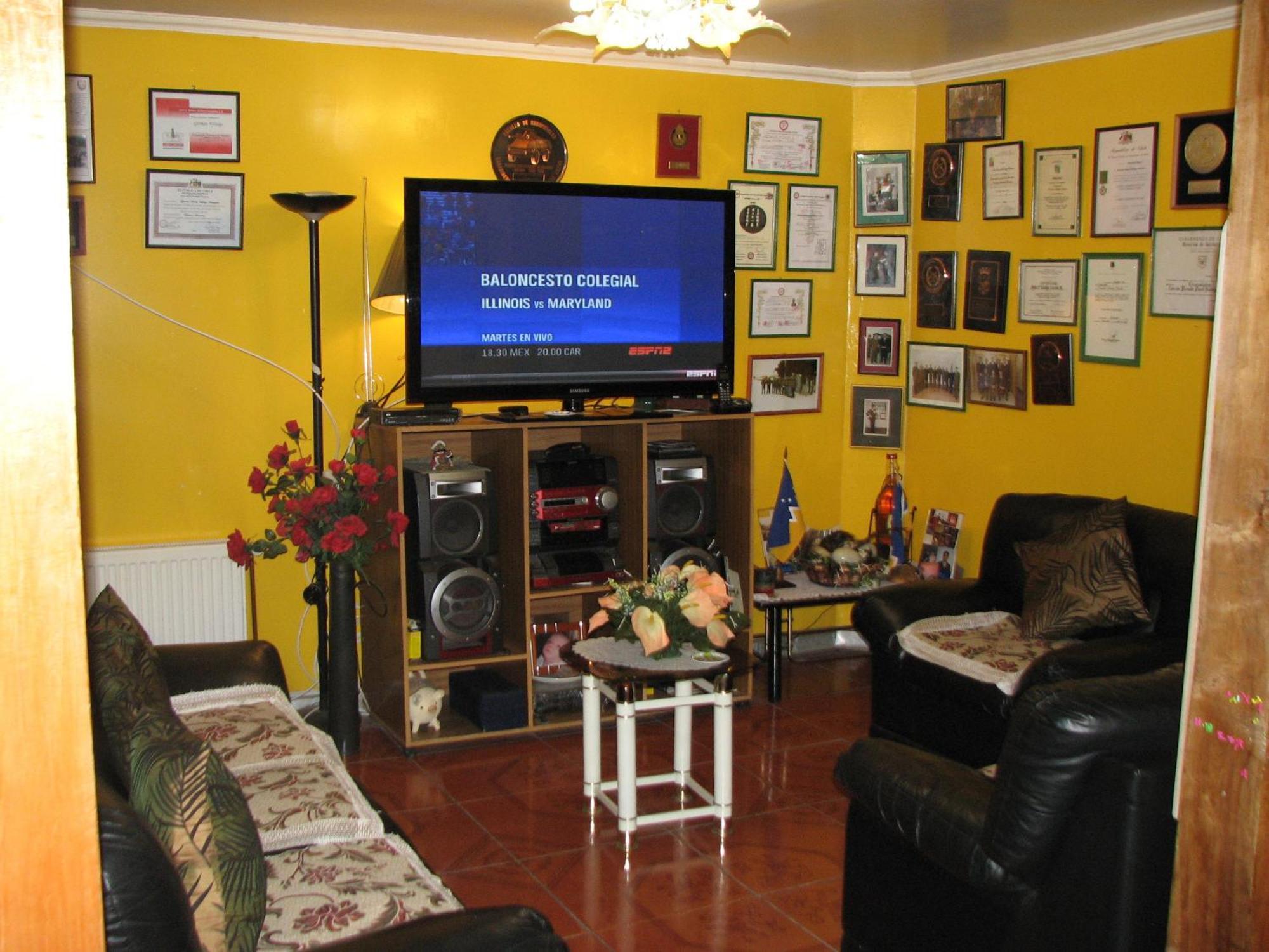 Hostal El Mirador Punta Arenas Ngoại thất bức ảnh